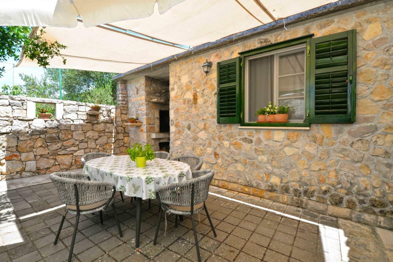 Apartment Stari Murter Exterior foto